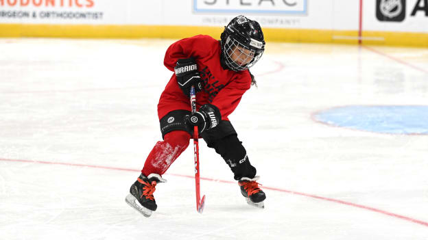 251003IIHFGirlsHockey0005_kdg