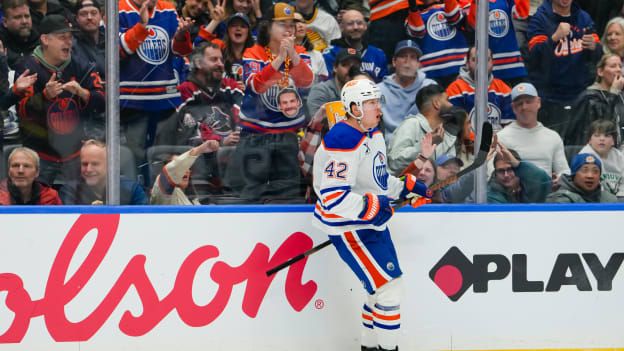 Edmonton Oilers v Vancouver Canucks