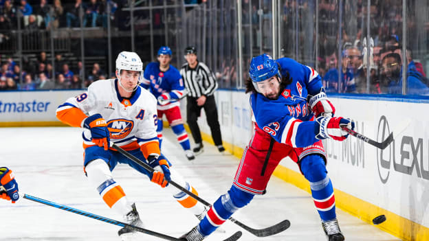 New York Islanders v New York Rangers