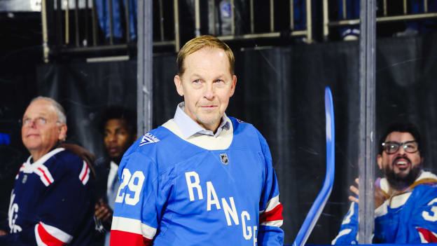 MF_NYR_121325_MF1_0119