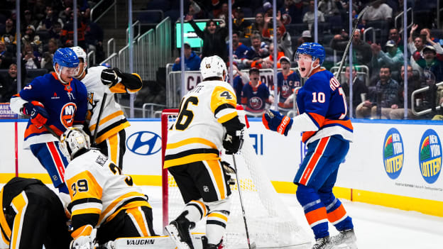 UBS Postgame Photos: Islanders 4, Penguins 3 SO