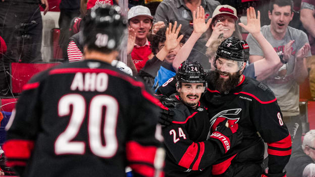 250330_Favorites_JL108205