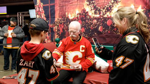 20251206_CGY_vs_UTA_FLA0250_JP