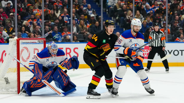 Edmonton Oilers v Vancouver Canucks