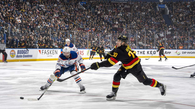 Edmonton Oilers v Vancouver Canucks