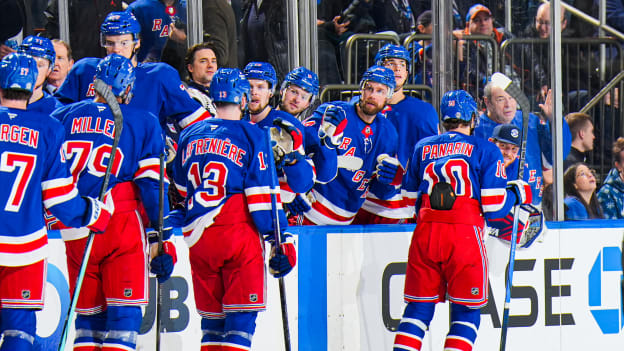 New York Islanders v New York Rangers