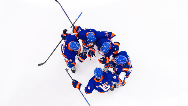 UBS Postgame Photos: Islanders 5, Blackhawks 4