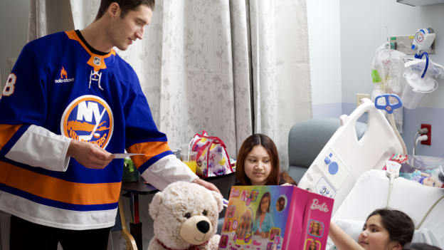 PHOTOS: 2024 Holiday Hospital Visits