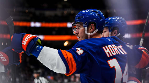 20251202_TBL_NYI_p2_GOAL_horvat-3