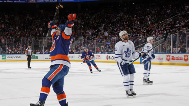 Socios.com Postgame Photos: Islanders 7, Maple Leafs 2