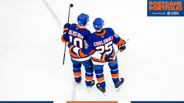 UBS Postgame Photos: Islanders 5, Blackhawks 4