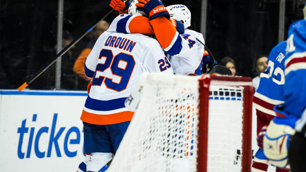 20251108_NYR_NYI_P1_GOAL_DROUIN-5