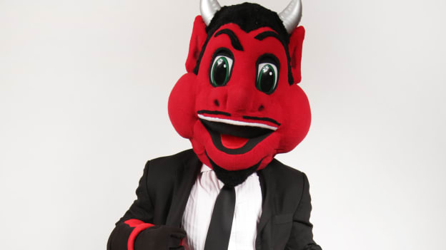 New Jersey Devils Mascot With Sepcial Guests, slgckgc