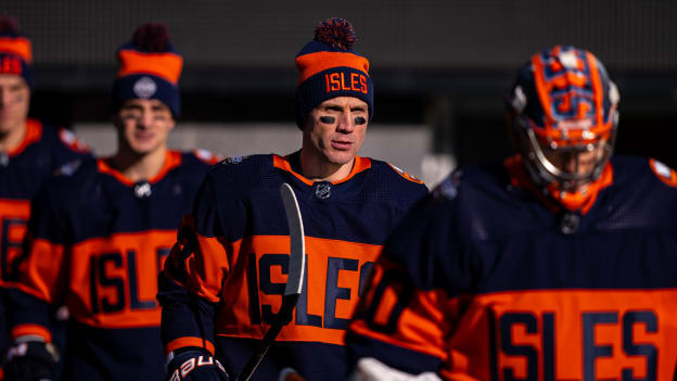 PHOTOS: Islanders Stadium Series