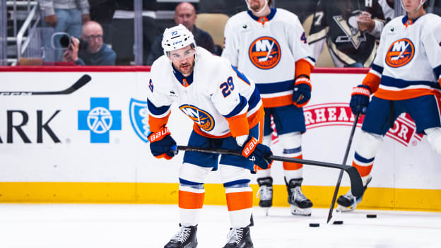 20251009_NYI_PIT_AWAY_WARMUPS-17