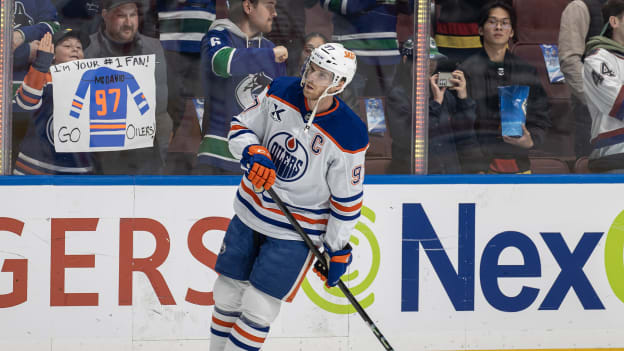 Edmonton Oilers v Vancouver Canucks