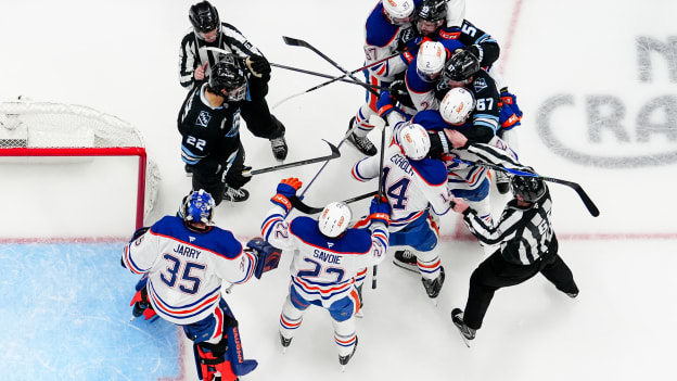 Edmonton Oilers v Utah Mammoth