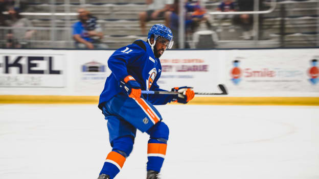 20250919_NYI_TRAININGCAMP_JOHNSTON-42