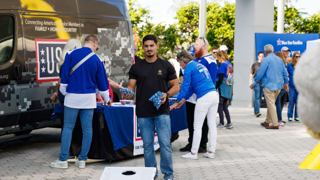 251116TBLvVAN_MilitaryAppreciation172cbl