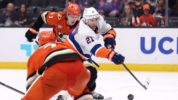 UBS Postgame Photos: Ducks 4, Islanders 1