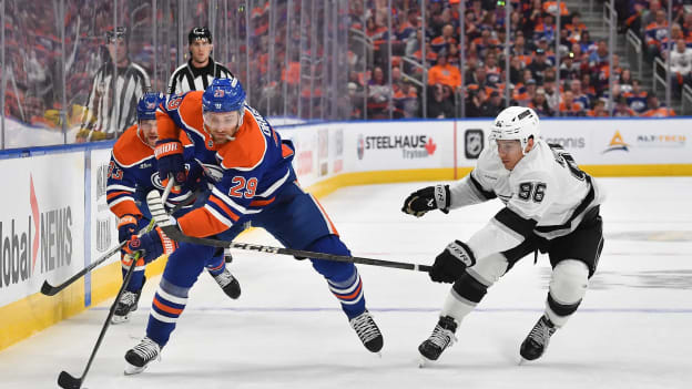 776312032_AD048_Kings_v_Oilers