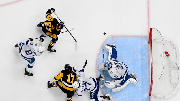 28435041_Tampa_Bay_Lightning_v_Pittsburgh_Penguins_Andrew_Taylor_(Greenfly)_20250113_010405