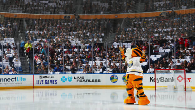 20191005-tooth-crowd