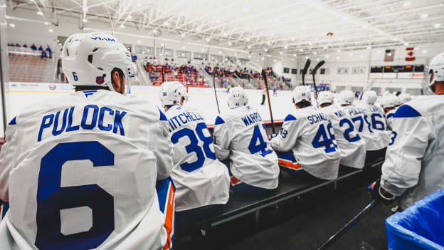 20250919_NYI_TRAININGCAMP_JOHNSTON-35