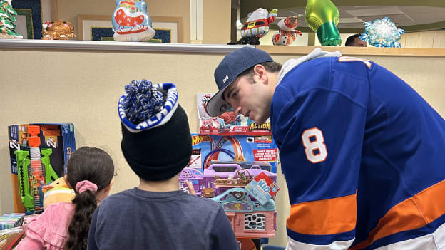 PHOTOS: 2024 Holiday Hospital Visits