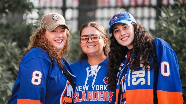 PHOTOS: Islanders Open Practice