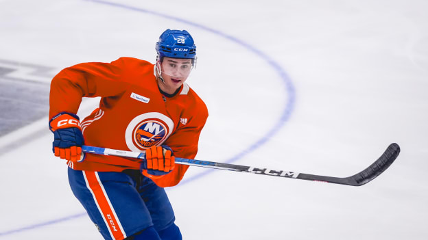 PHOTOS: Islanders Practice Monday Dec. 4