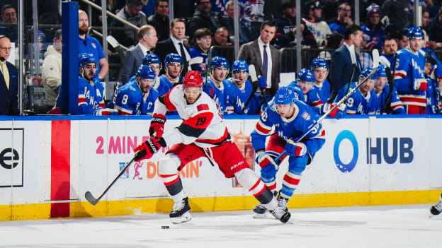 Carolina Hurricanes v New York Rangers