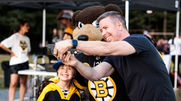 20250905_dle_bruins fan fest hanover23