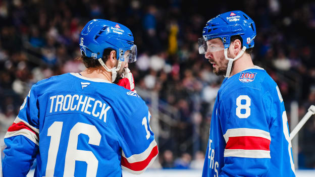 Carolina Hurricanes v New York Rangers