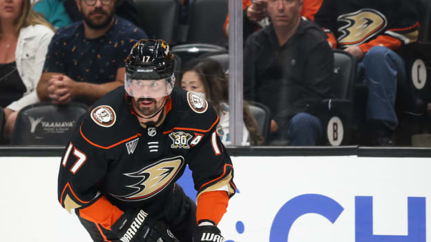 2023-24_0927_Ducks_Sharks_33