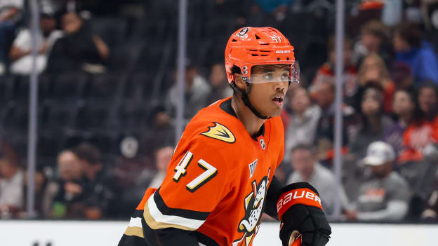 20250921_Kings_Ducks_Vasquez_0191