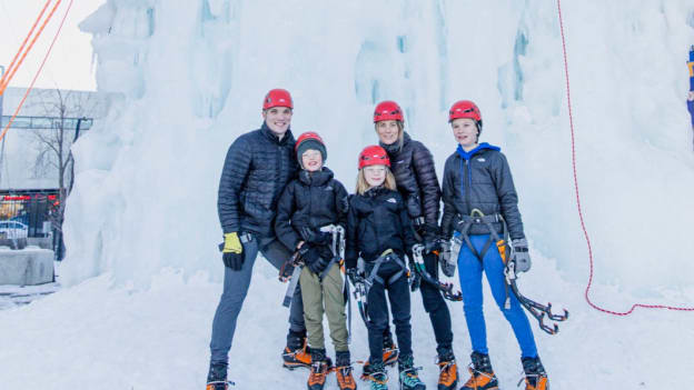 Ice Climbing - Fistric Family_1600