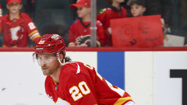 20251107_CGY_vs_CHI_FLA0019_GT