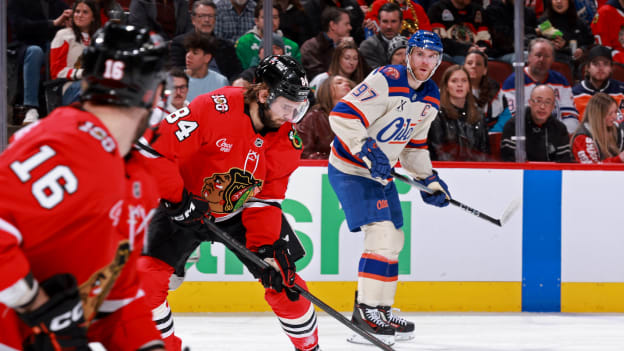 Edmonton Oilers v Chicago Blackhawks