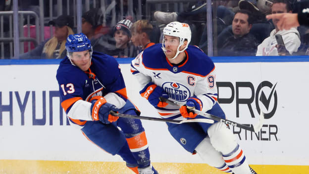 Edmonton Oilers v New York Islanders
