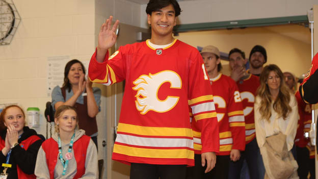 20251121_Floor Hockey_038_ DM