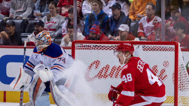 Edmonton Oilers v Detroit Red Wings