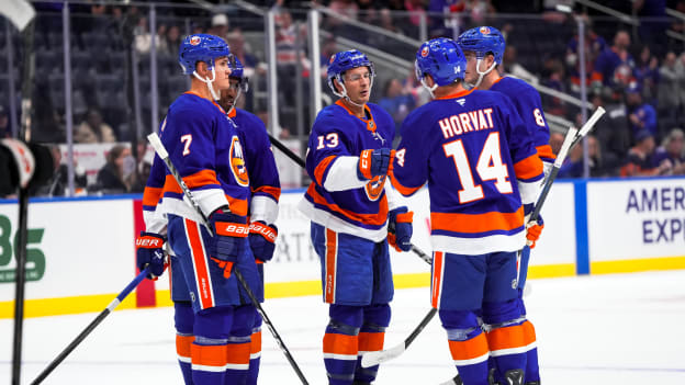 PHOTOS: Islanders 4, Flyers 3