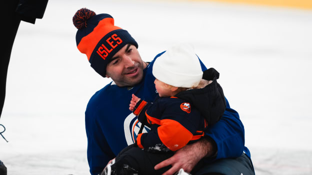 PHOTOS: Islanders Family Skate