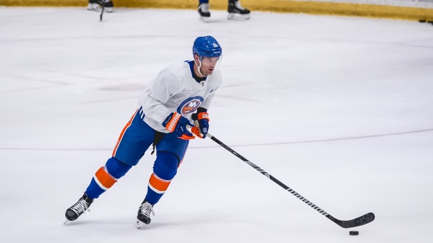 PHOTOS: Islanders Practice Monday Dec. 4