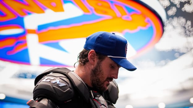 20251126_BOS_NYI_LACES-4