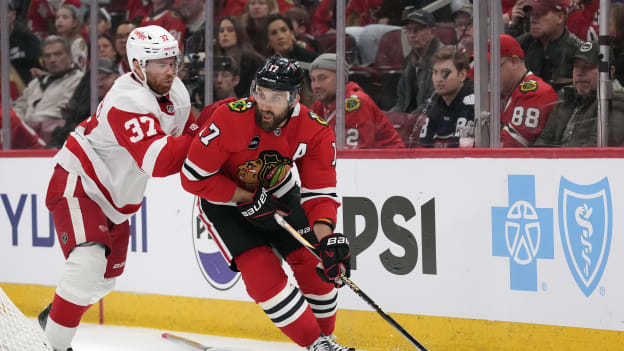 Detroit Red Wings v Chicago Blackhawks