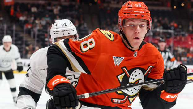 20250924_Kings_Ducks_Robinson_0242