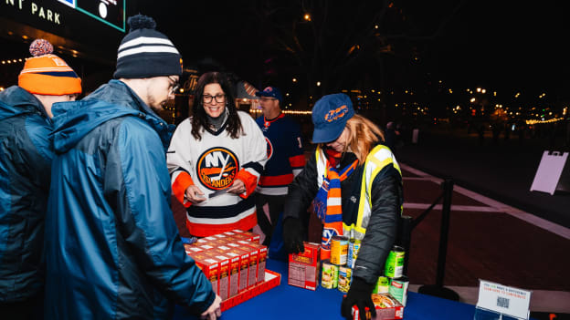 UBS Postgame Photos: Bruins 6, Islanders 3