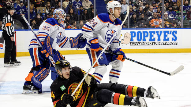 Edmonton Oilers v Vancouver Canucks